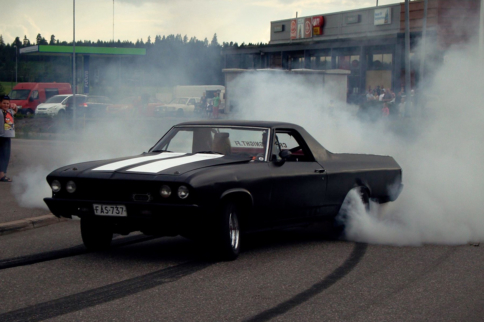 Video: Smoke 'Em If You Got 'Em - Musclecars Leaving Their Mark